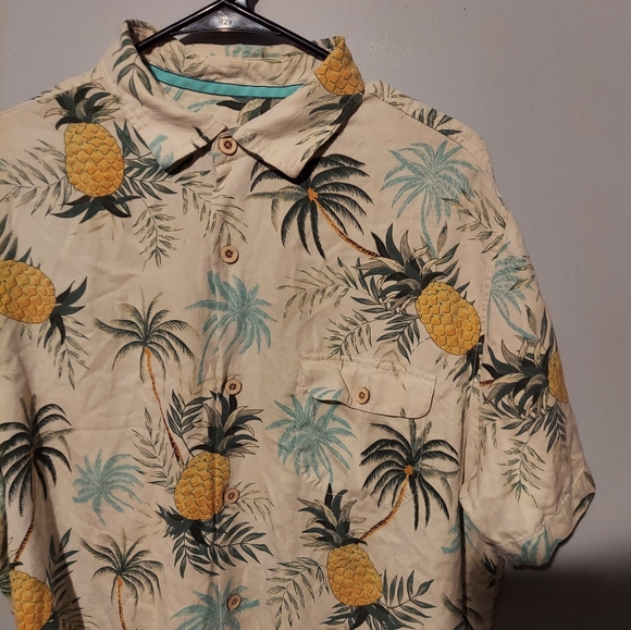 Tommy Bahama 100% Silk Camp Button Down Shirt Large Pineapple Hawaiian Tropical - Picture 4 of 9